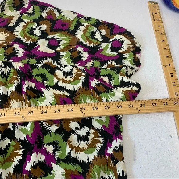 Terra Sky Womans  Top 2X  Blouse Colorful Geometric Print Purple Button Front - Picture 10 of 11